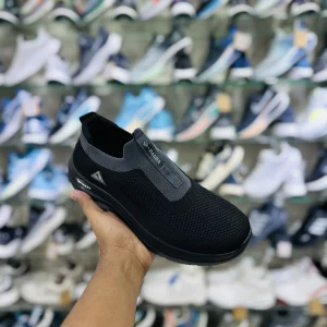 Panda Men's Lightweight Breathable Slip-On Casual Sneakers - Black